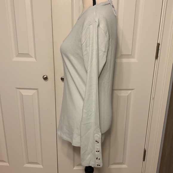 Grey State Trinity Top - Picture 5 of 10